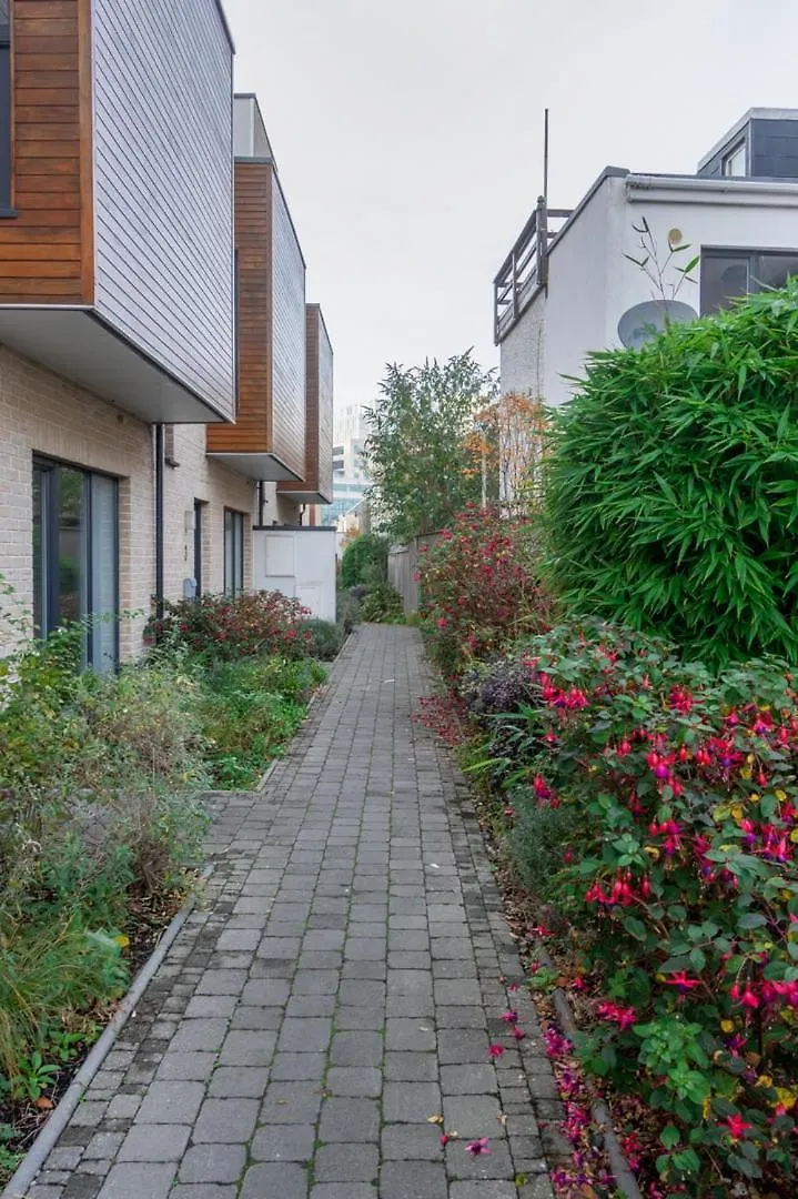Guestready - Contemporary Home In Dublin 0*,